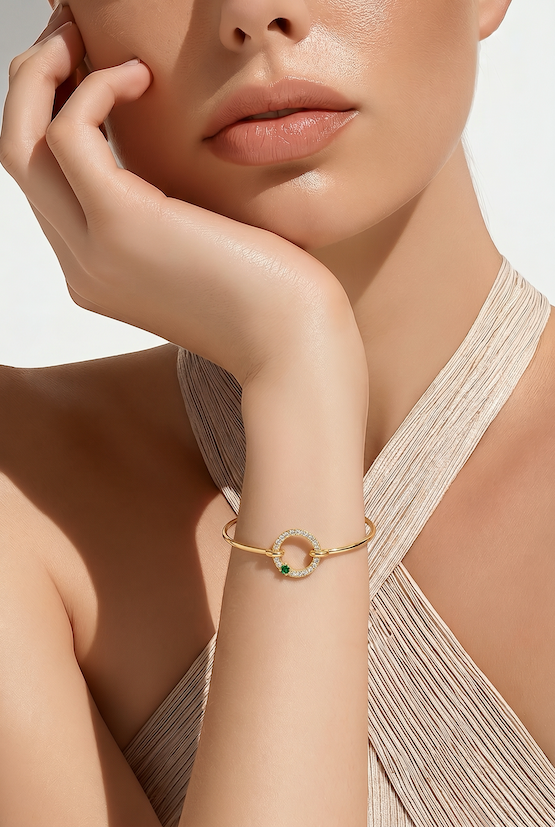 Diamond Emerald Front Hook Bracelet